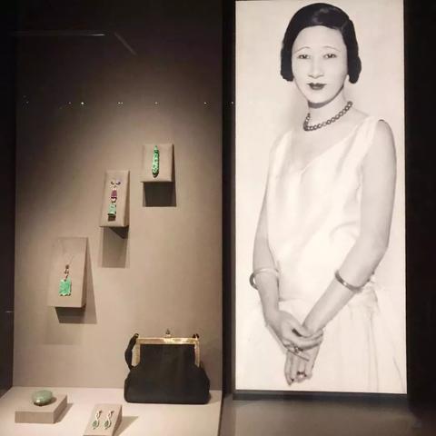 卡地亚男表新款,精工尊贵风采