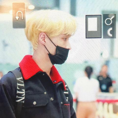 张艺兴最新行程曝光,多元才华展现