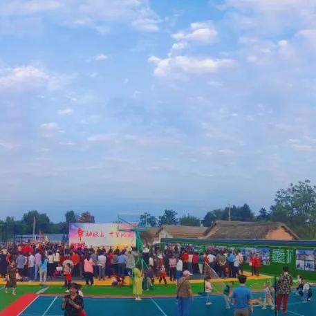 最新广场舞,展现新时代风采