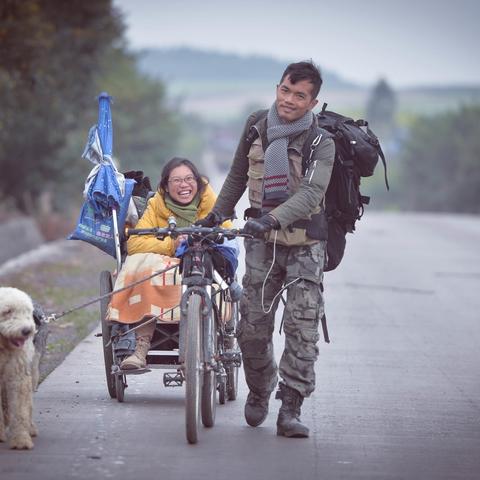 丁一舟与赖敏，爱情与勇气的最新旅程