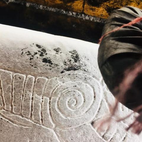 墨少，轻轻亲最新章节速递