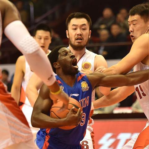 山东高速男篮最新战况解析