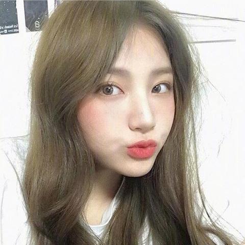 最新齐耳短发流行趋势，时尚魅力与个性的完美融合