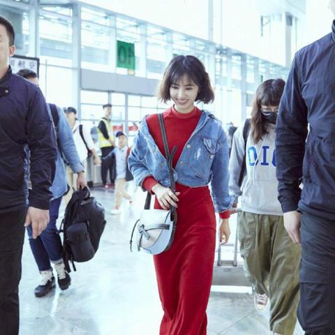 时尚牛仔裙，魅力与实用并存